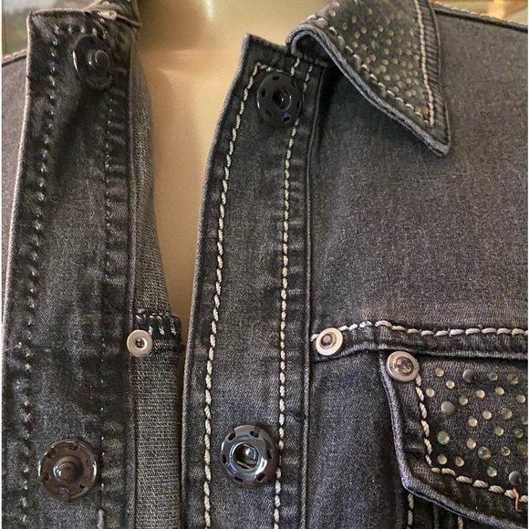 Diane Gilman rhinestone jeans jacket in midnight blue. Fun garment for you. - Picture 4 of 6